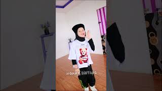 Download lagu wih gantengnya ouyy ouyy #dance #viral #abecekut #bocilsquad #mommybintang #trending #shorts #fyp mp3