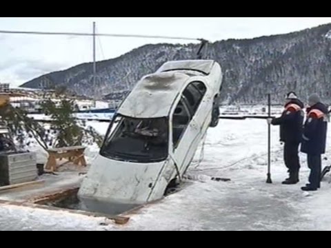 Пропавших безвести 20 лет назад, нашли на дне реки. 20年前に行方不明になった2人の恋人が、シベリアの川の底でダイバーによって発見されました。