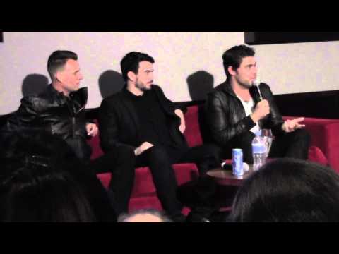 Dan Sultan and his band talk to Robbie Buck after winning an ARIA Award (2014)