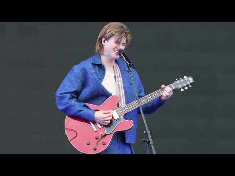 Ruel -  Sitting in traffic   live in korea 231007 슬라슬라 루엘