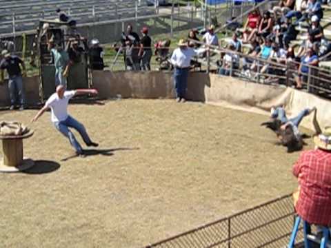 2010 Sabinal hog wrestling Wes and Daniel