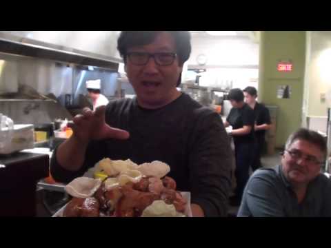 Culinária Kung-Fu - Jimmy Chan e amigos no West Island Wok Cafe!