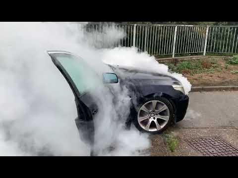 BMW  acelerat pe loc