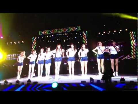 120922 Girls' Generation - Gee (SMTown Live World Tour III in Jakarta)