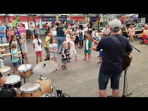 Festwochenende 800 Jahre Sossenheim – "Herr Müller" animierte mit Musik