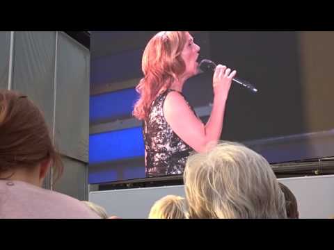 Peter Jöback & Helen Sjöholm