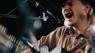 Brewery Sessions - Colter Wall - "Sleeping on the Blacktop"