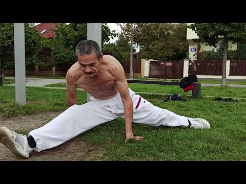 62 years old athlete, jungle workout. 62 летний атлет, воркаут в лесу.