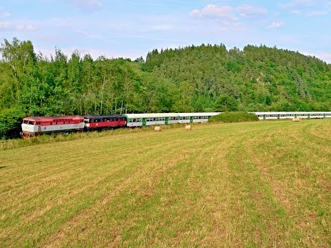 749.006-3 + 749.121-0 + 8x Bdmtee tropí rozruch ve Stříbrné Skalici.