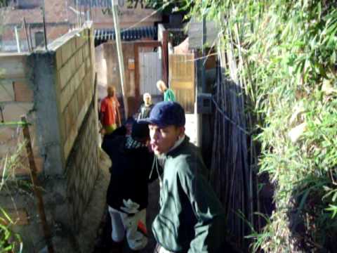 MC Bertim e MC Cuei- Proibidao so no bondinho...