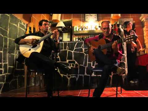Prof. Arménio de Melo (guitarra portuguesa), Francisco do Carmo (viola de fado)