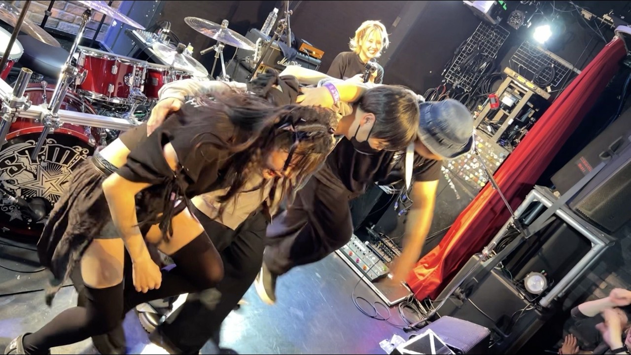 ライブ中に「ファンとツーステ対決」したら盛り上がりすぎたww