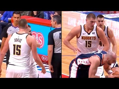 Nikola Jokic gets ejected after shoving Marcin Gortat | LA Clippers vs Nuggets