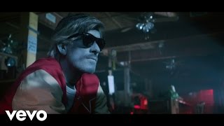 Kavinsky Odd Look Video