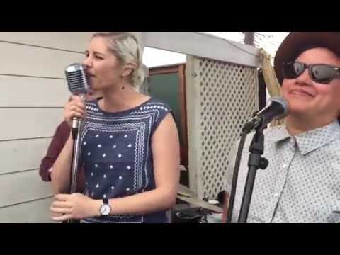 The Tipsy Gypsies - "Hey Na Na Na"