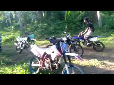 Ulian hobi beli luh "CROSS"