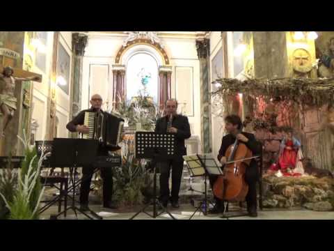 Libertango (A. Piazzolla). Alfredo Di Martino in "Aldima acoustic trio". (Stradavox Eldorado)