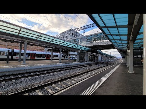 Train activity in Renens