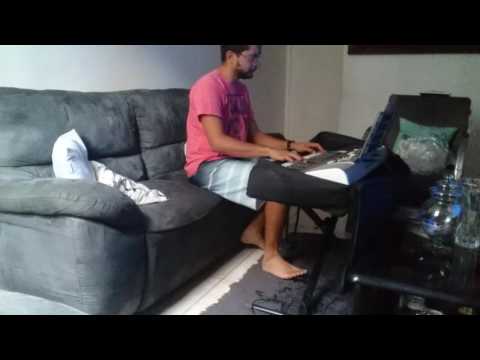 Wellington Gomes - "Hold Me" [Kenny Rogers cover]