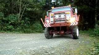 preview picture of video '6x6 Oilfield truck International low boy rubens'