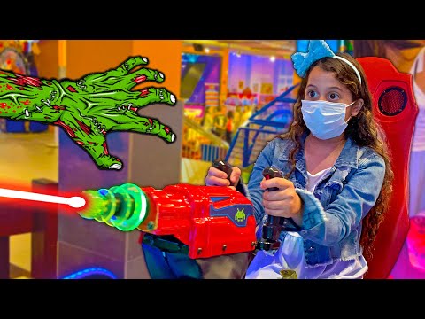 SARAH VAI DIVERTIR NO PLAYGROUND !!! OLHA NO QUE DEU !! - Sarah de Araújo