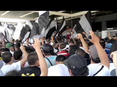"el último carnaval (x mongalaproducciones)" Barra: Garra Blanca &bull; Club: Colo-Colo