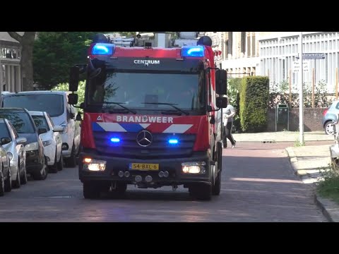 Brandweer Den Haag-Centrum, TS 15-7830 met spoed naar een OMS melding in Den Haag1