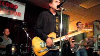 Tommy Keene performing 'My mother looked like Marilyn Monroe'