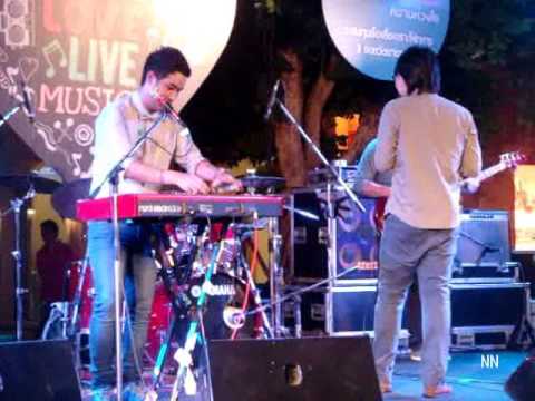 28-06-13 Lipta - ยอม @ The Circle Sharing Love Live Music