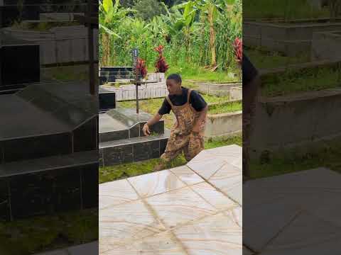 MWENGE UO!!!makabulini #makabulini #makabuli #makaburi #kiparabrand #clamvevo #funny