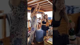 Download lagu ARIEL TATUM ASIK MEROKOK mp3