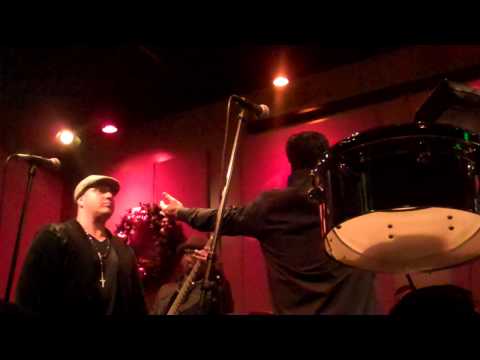 Dw3 Medley Live at Spaghettinis