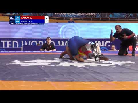 1/4 GR - 78 kg: E. KAYMAK (GER) v. K. LUNDELL (SWE)