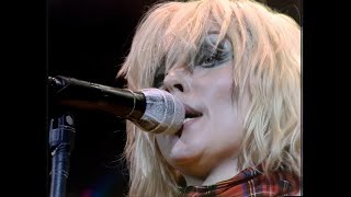 Blondie - Sunday Girl Live in Glasgow with Bagpipe intro, 1979, HD, HQ Sound