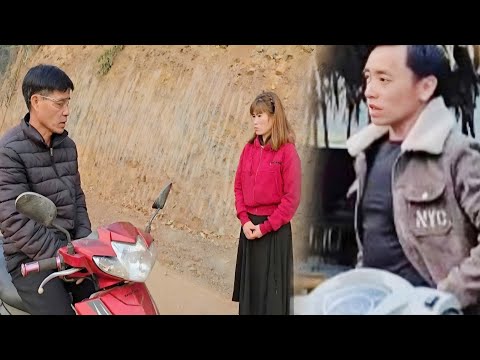 Seeing his daughter on her way home looking for him, he was very worried about her.