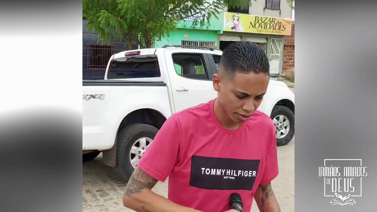 Ele começou pregar nas ruas da Bahia, mais de repente veja oque acontece!