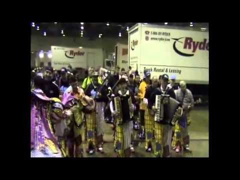 Aqua String Band - Never Fully Dressed Without A Smile - 2013 Show of Shows