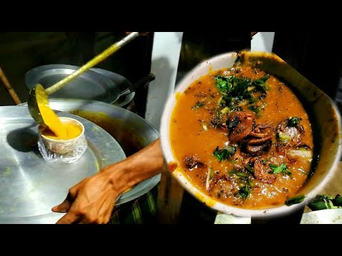 HALEEM(KHICHRA) *Street Food Chicken Haleem at only 20 Taka - 20 Takay Oshadharon Shader Haleem