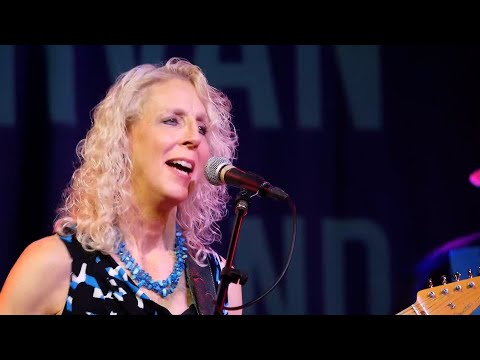 Laurie Morvan Band live - Shake Your Tailfeathers