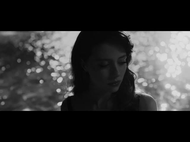 Incoscienti Giovani von Achille Lauro ((jetzt ansehen))