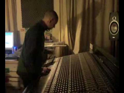 Makiko meets Bush Chemists ina DubPlate Style