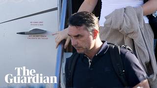 Flávio Bolsonaro lands in Florida after fleeing Brazil
