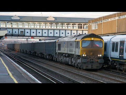 GBRf railfright petroleum livery 66794 passing Eastleigh 02/02/22