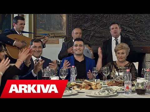 Paro & Sali Malaj - Tavolina shtruar o sa ka lezet (Official Video HD)