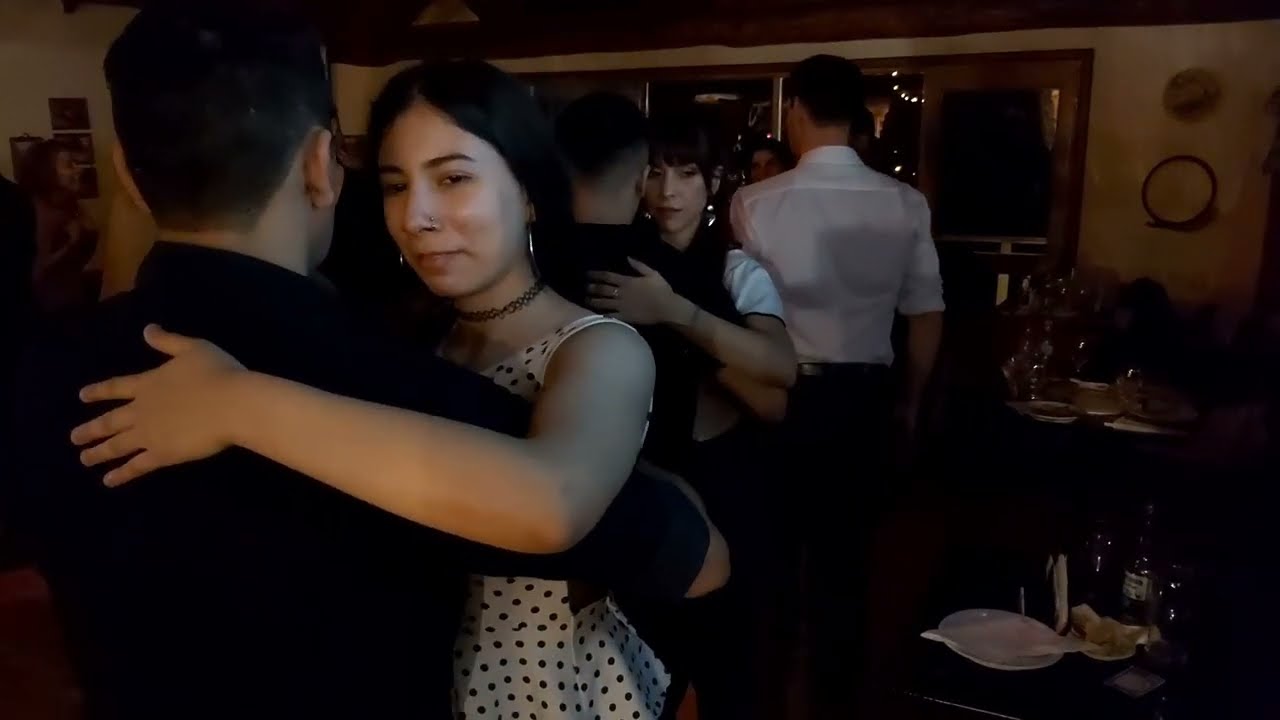 21/07/23 "Ataniche" (Juan D'Arienzo) TDJ Ariel Mendoza 🎧 "Sur al Corazón" Milonga en Tolhuin 🇦🇷