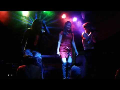 Bumbu cinto.. performa duo kumbang @ajo latuih @doni Sanjaya @ Ika with batavia dancer Pasaman barat