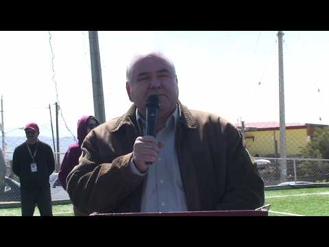 ALCALDE DE ENSENADA INAUGURA EMPASTADO DE CAMPO DE FUTBOL