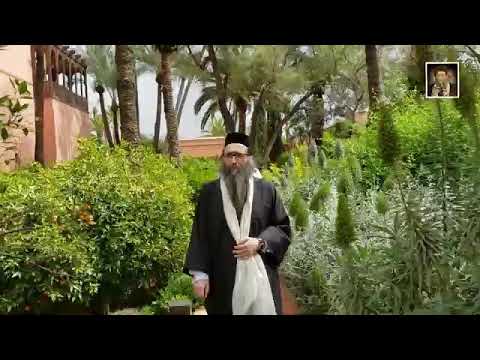 אבל באמת הוא מלאך הצדיק רבי יאשיהו יוסף פינטו שליט"א השם ישמרהו ויחייהו אמן ואמן!!!!