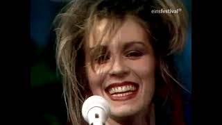 Bananarama - Robert De Niros Waiting - Live WWF Club Remastered by @MaxisMaximal