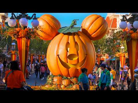 Disneyland Halloween Sunset - Full Park Walkthrough on an October Evening [4K POV]